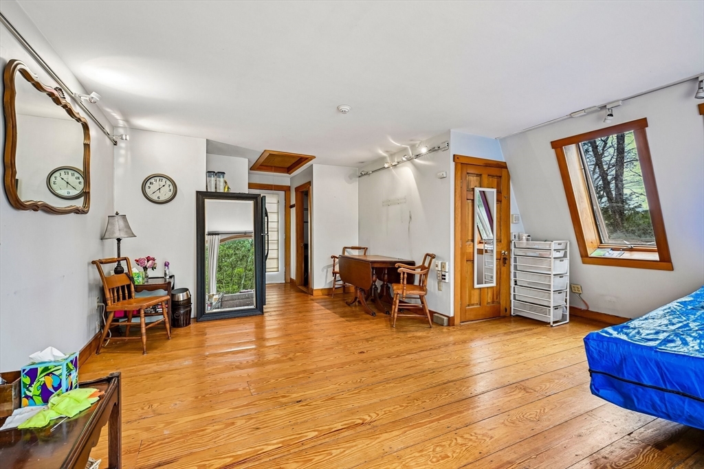 157 Robinson Rd, Oakham, MA Photo #20