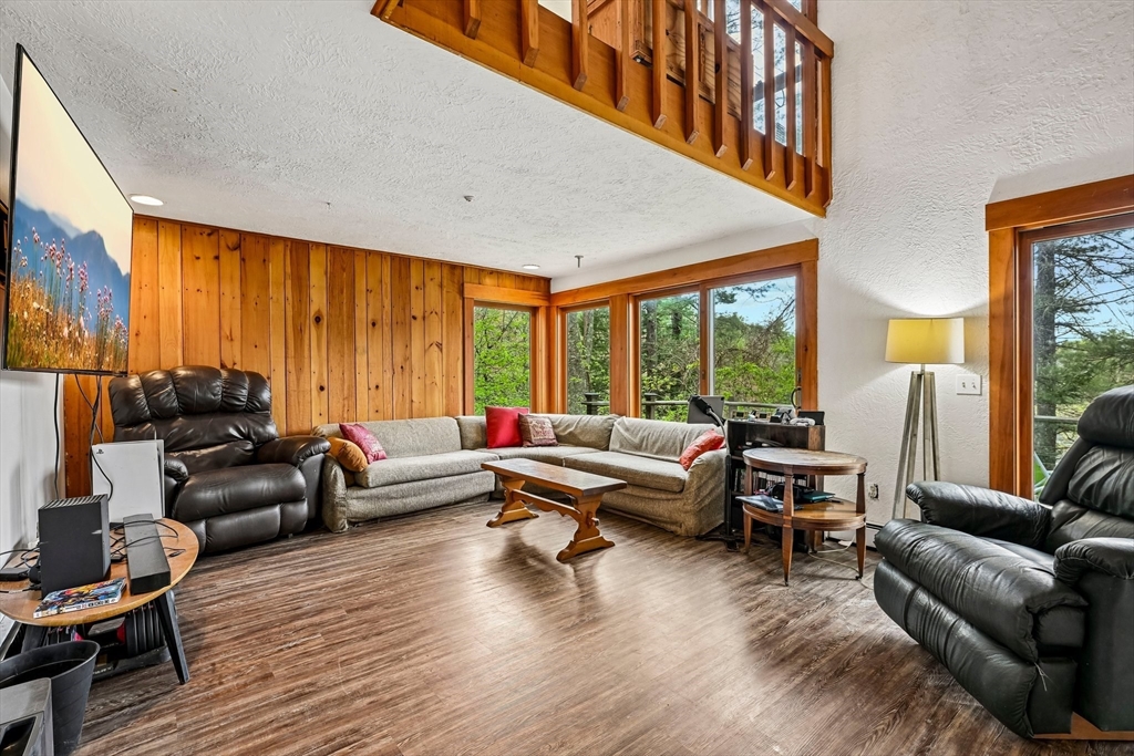 157 Robinson Rd, Oakham, MA Photo #5