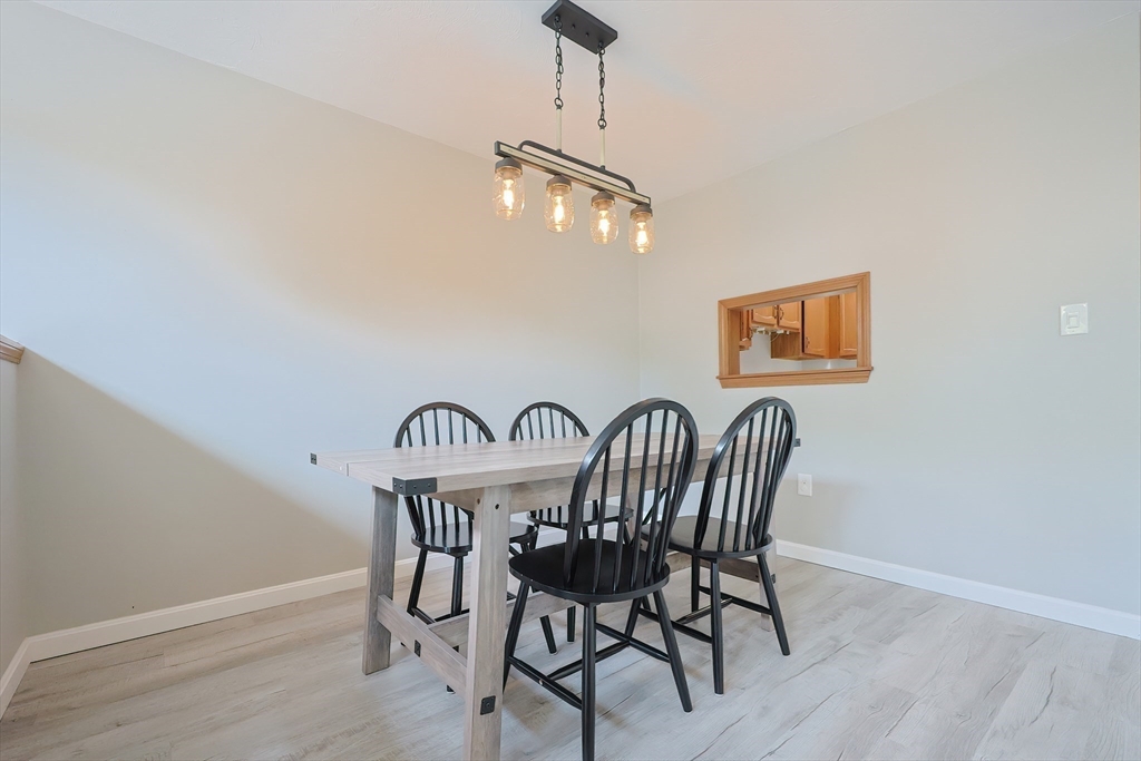 72 Londonderry Rd 72