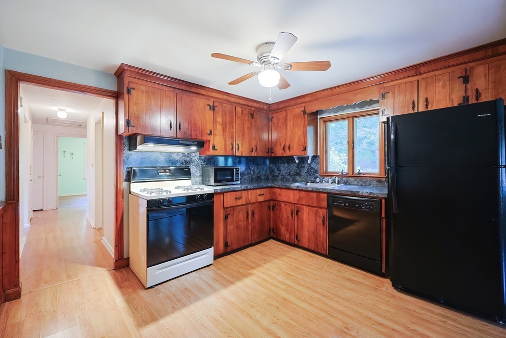 1165 Washington St (Cnr Bonnie Rd)