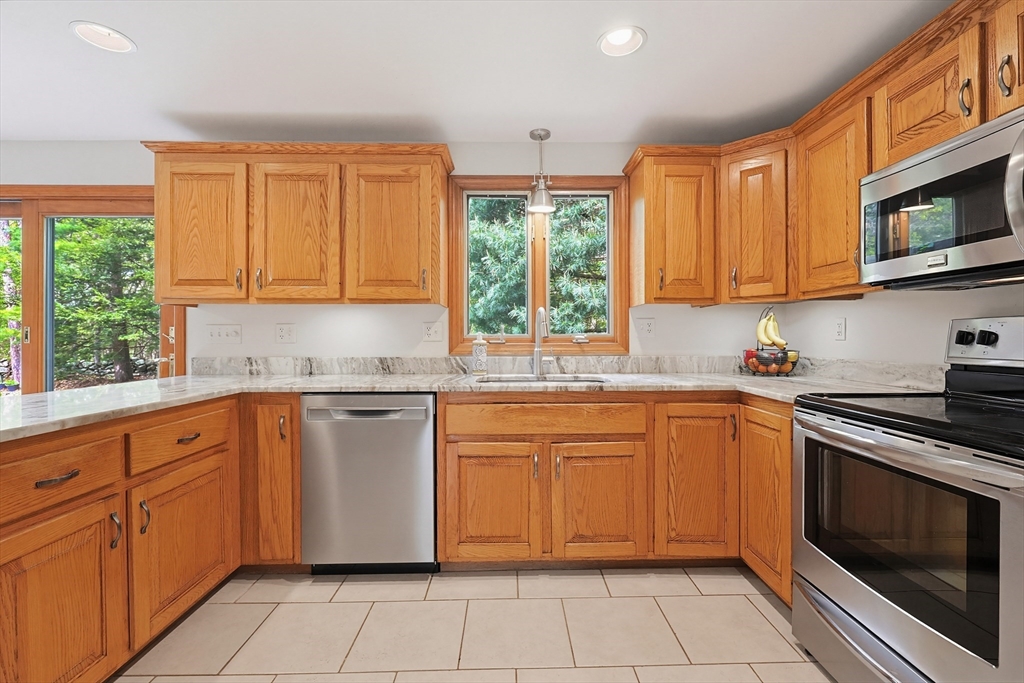 15 Sabina Drive, Holliston, MA, 15 Sabina Drive, Holliston, MA Photo #17