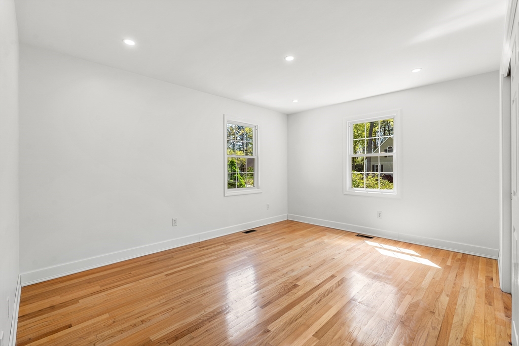5 Marsden Ct, Seekonk, MA Photo #6