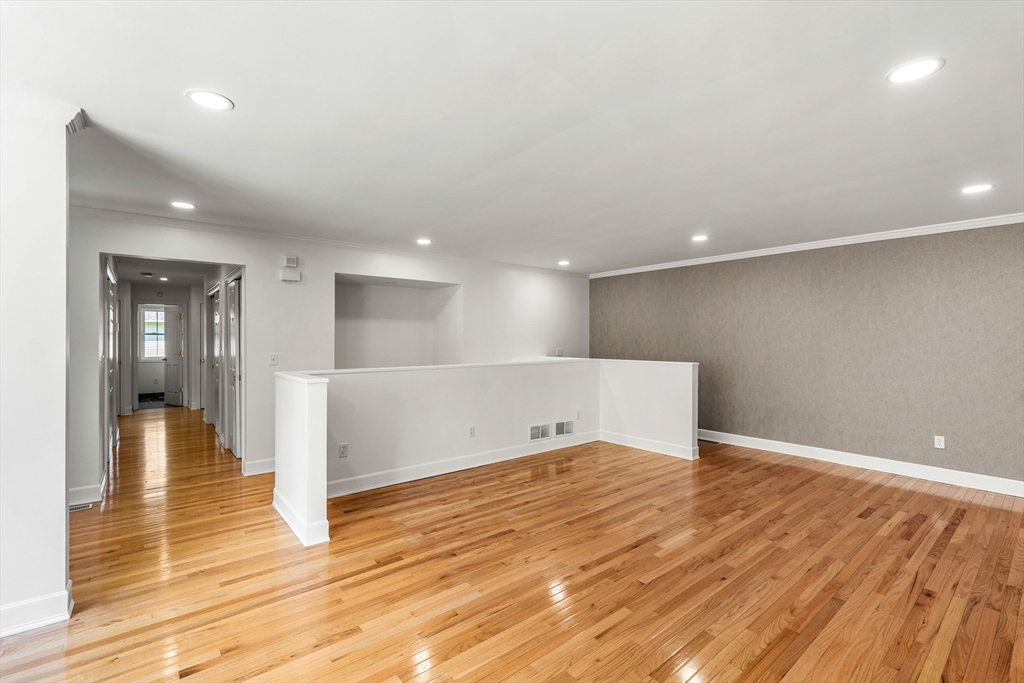 5 Marsden Ct, Seekonk, MA Photo #5