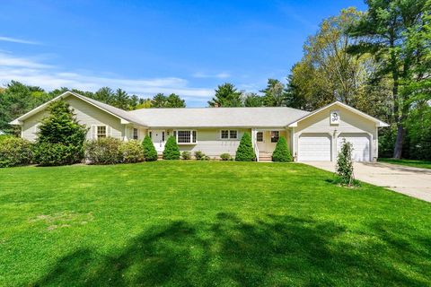 Photo of 5 Marsden Ct, Seekonk, MA 02771 (MLS # 73516141)