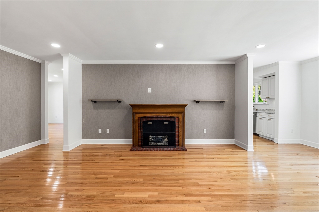 5 Marsden Ct, Seekonk, MA Photo #4