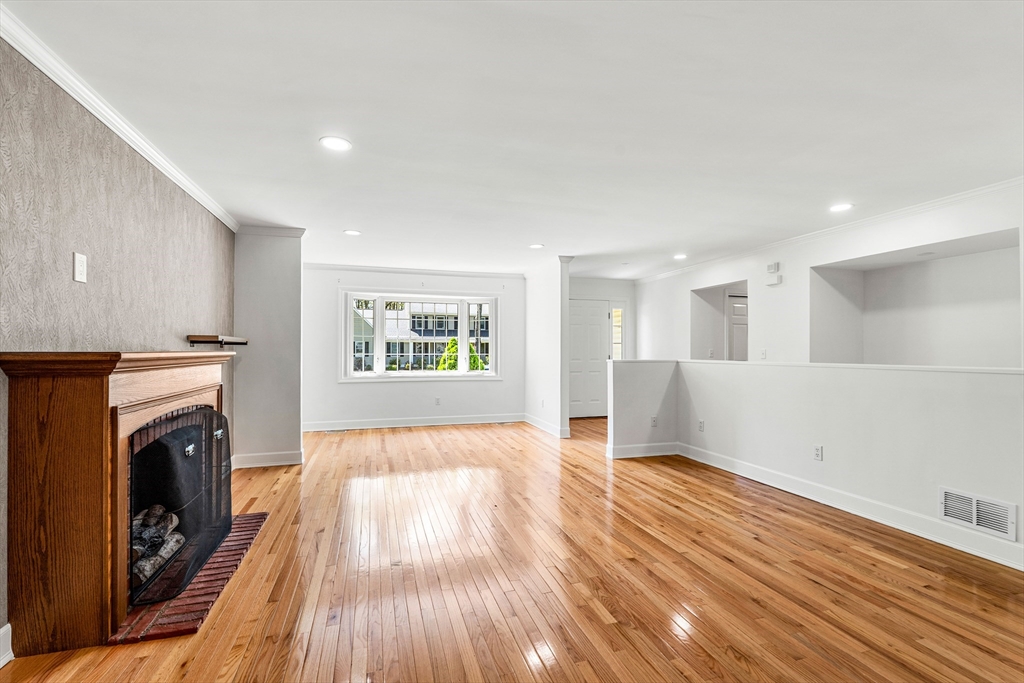 5 Marsden Ct, Seekonk, MA Photo #2