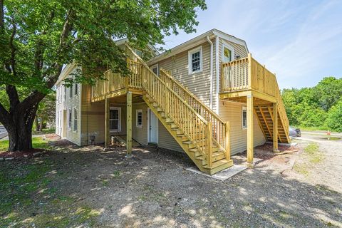 62 Willow Rd Ayer MA 01432