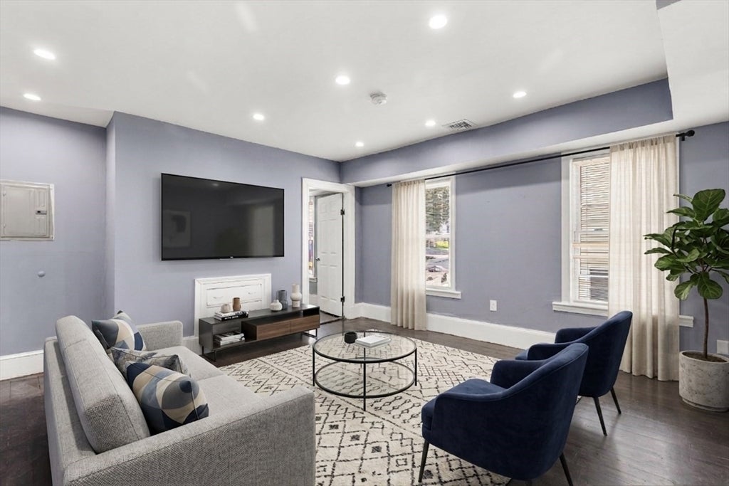 45 Thompson St #2, Boston, MA Photo #4