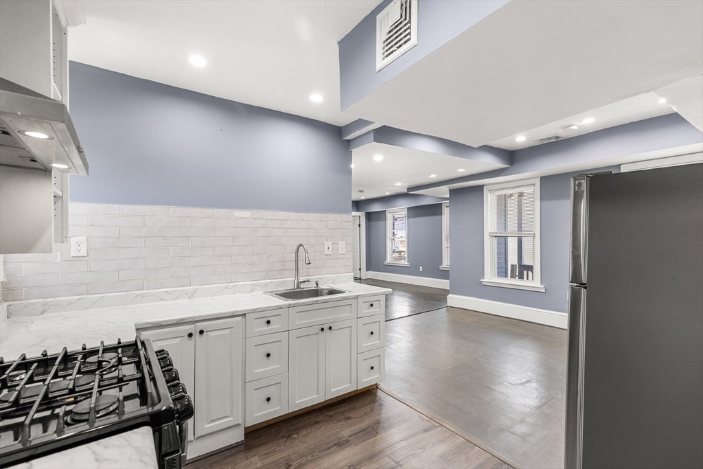 45 Thompson St #2, Boston, MA Photo #16