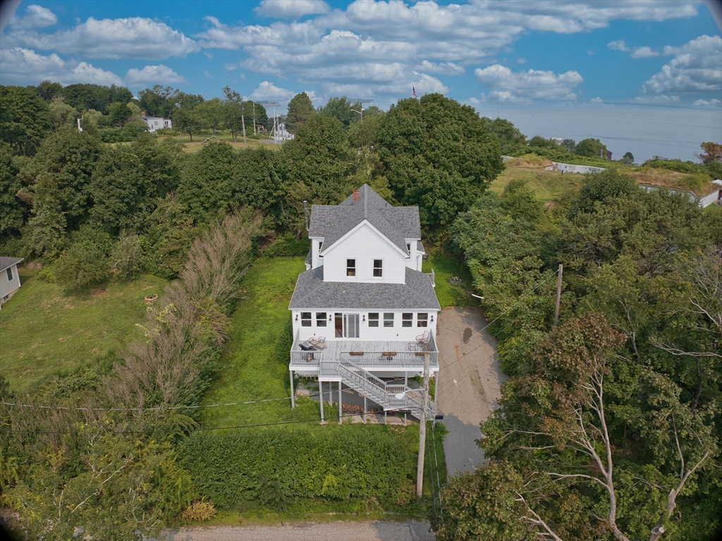8 Douglas Ave