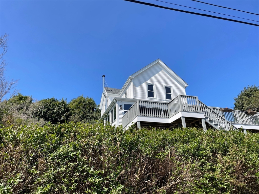 8 Douglas Ave