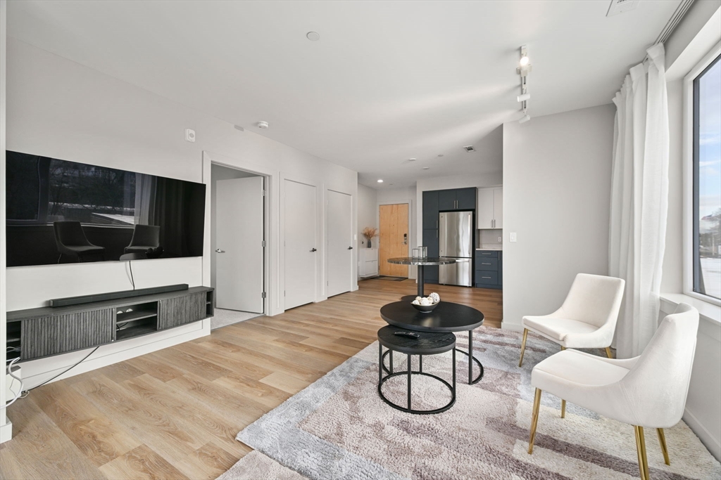 21 Soldiers Field Pl 408