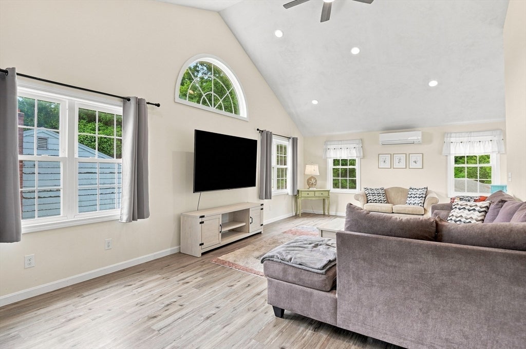 17 Dartmouth Drive, Milford, MA, 17 Dartmouth Drive, Milford, MA Photo #4