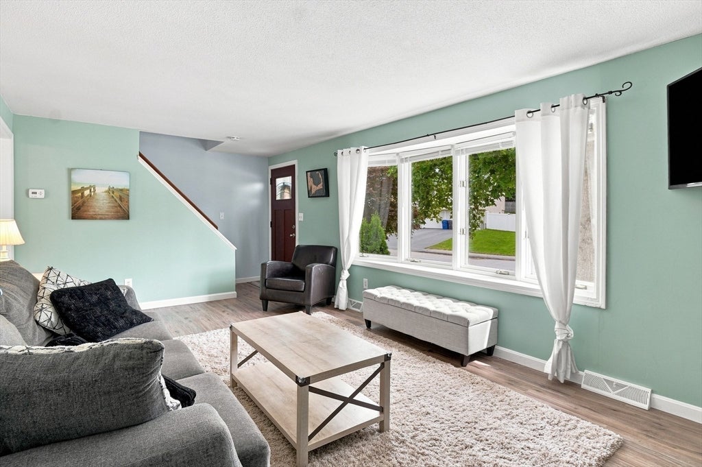 17 Dartmouth Drive, Milford, MA, 17 Dartmouth Drive, Milford, MA Photo #13