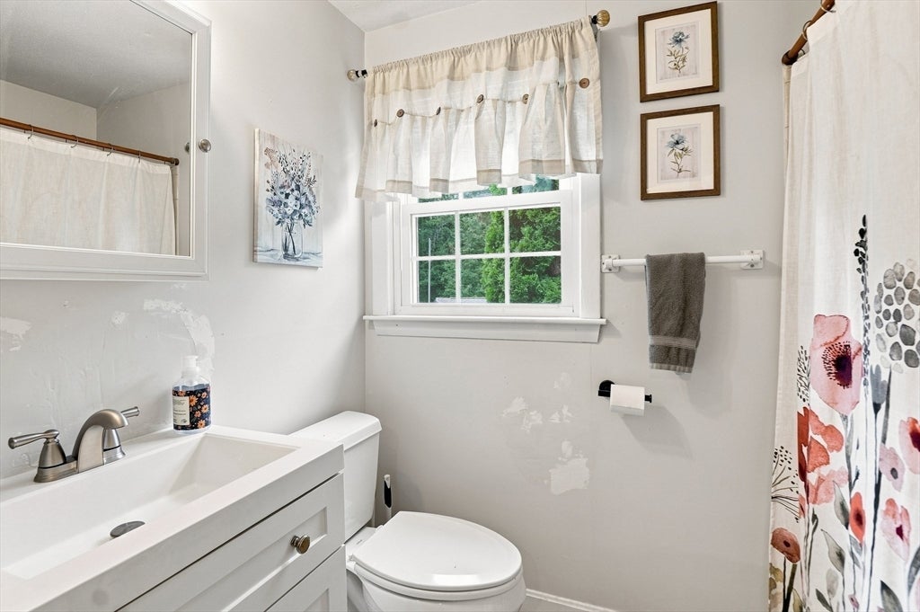 17 Dartmouth Drive, Milford, MA, 17 Dartmouth Drive, Milford, MA Photo #14
