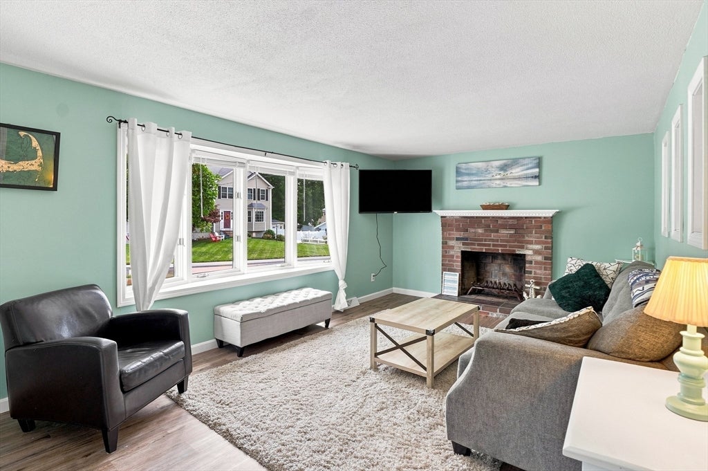 17 Dartmouth Drive, Milford, MA, 17 Dartmouth Drive, Milford, MA Photo #12