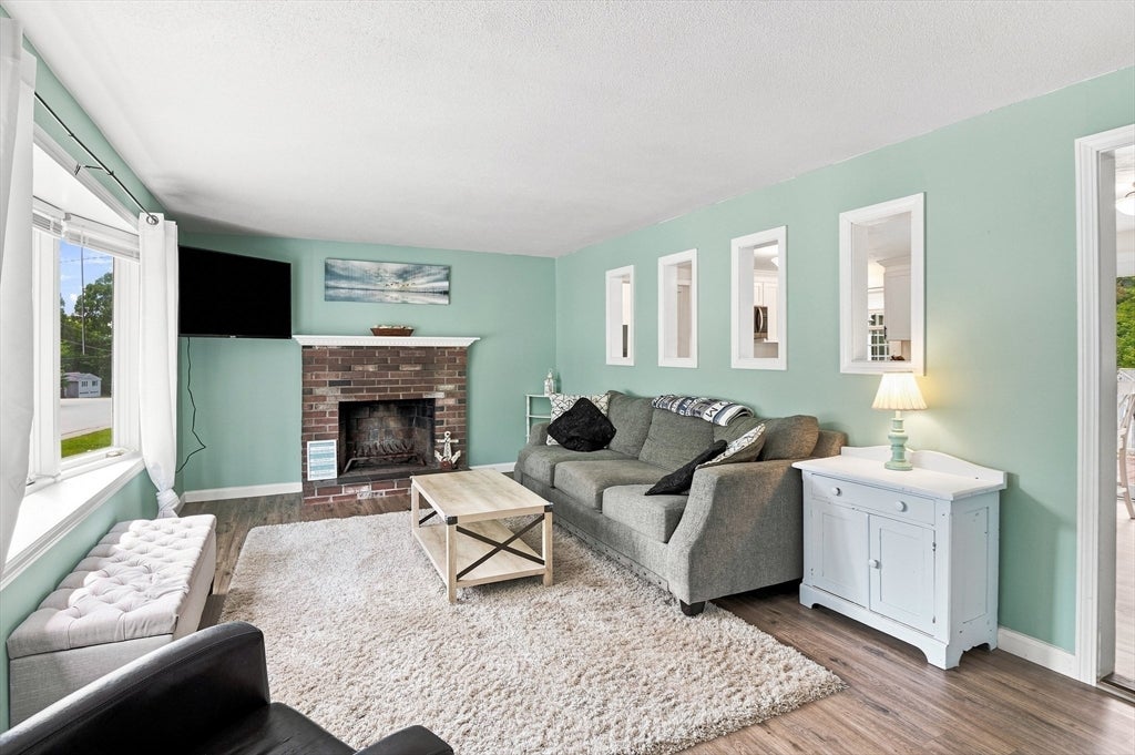 17 Dartmouth Drive, Milford, MA, 17 Dartmouth Drive, Milford, MA Photo #11