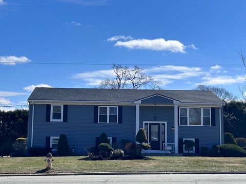 Photo of 585 N Eastern Ave, Fall River, MA 02720 (MLS # 73493237)