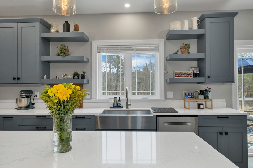 453 Maple Street, Hopkinton, NH Photo #9