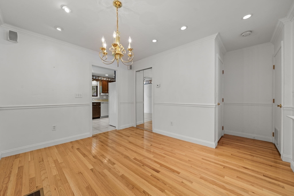 25 Farrwood Dr 25