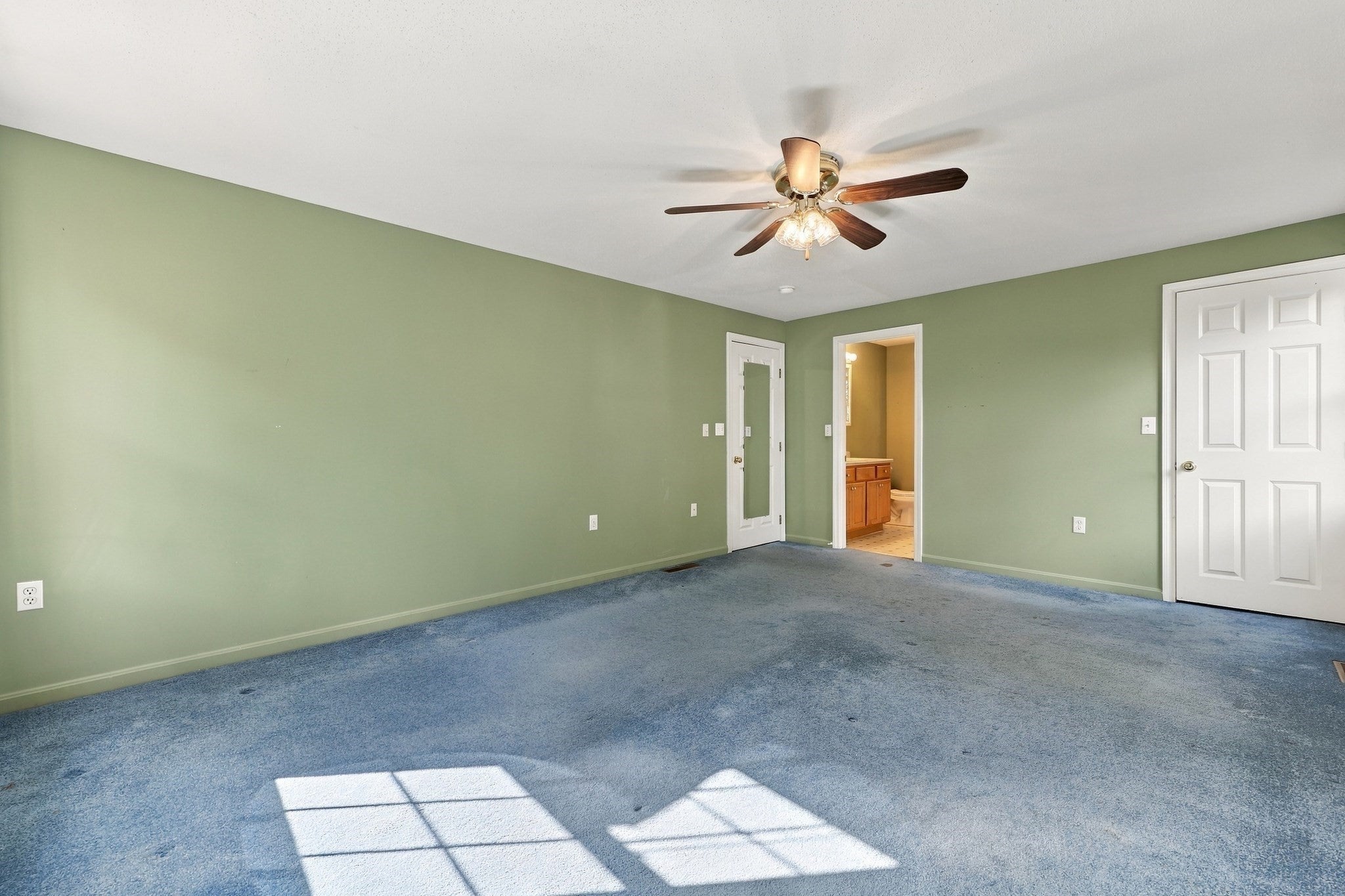 16 Lancaster Road, Clinton, MA, 16 Lancaster Road, Clinton, MA Photo #20