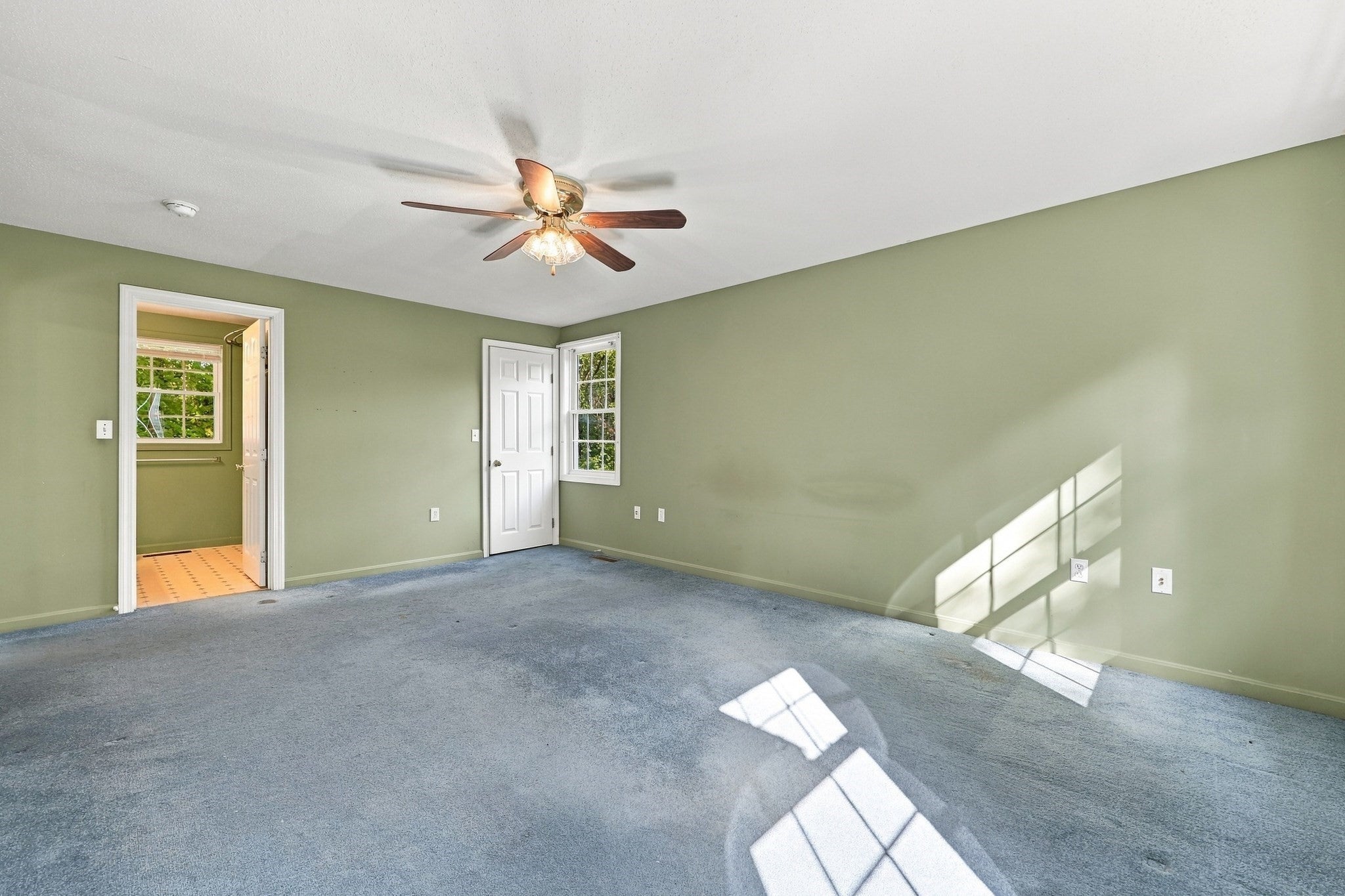 16 Lancaster Road, Clinton, MA, 16 Lancaster Road, Clinton, MA Photo #21