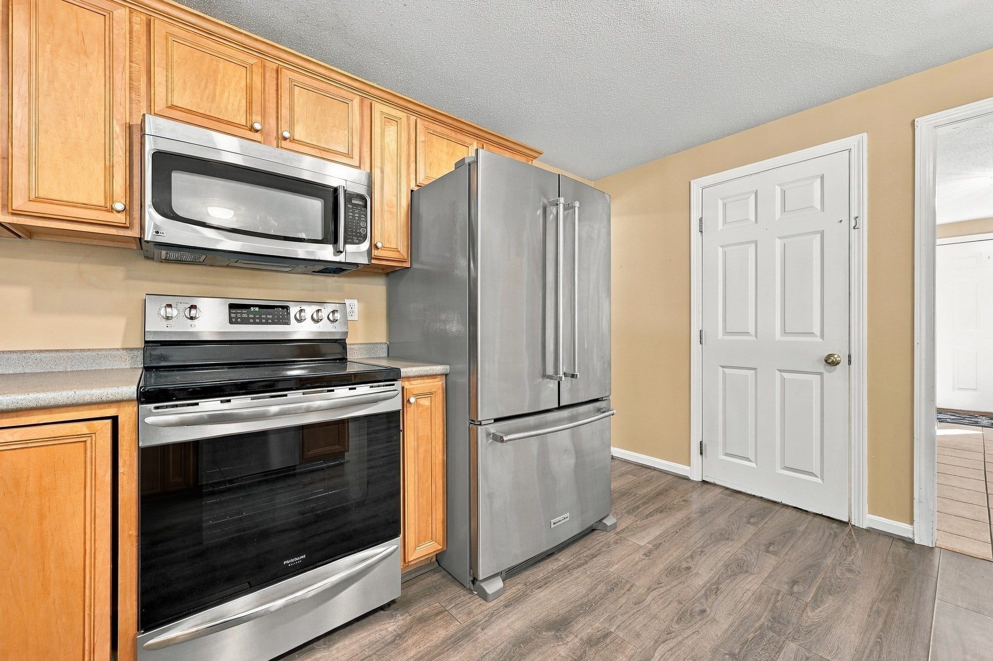 16 Lancaster Road, Clinton, MA, 16 Lancaster Road, Clinton, MA Photo #12