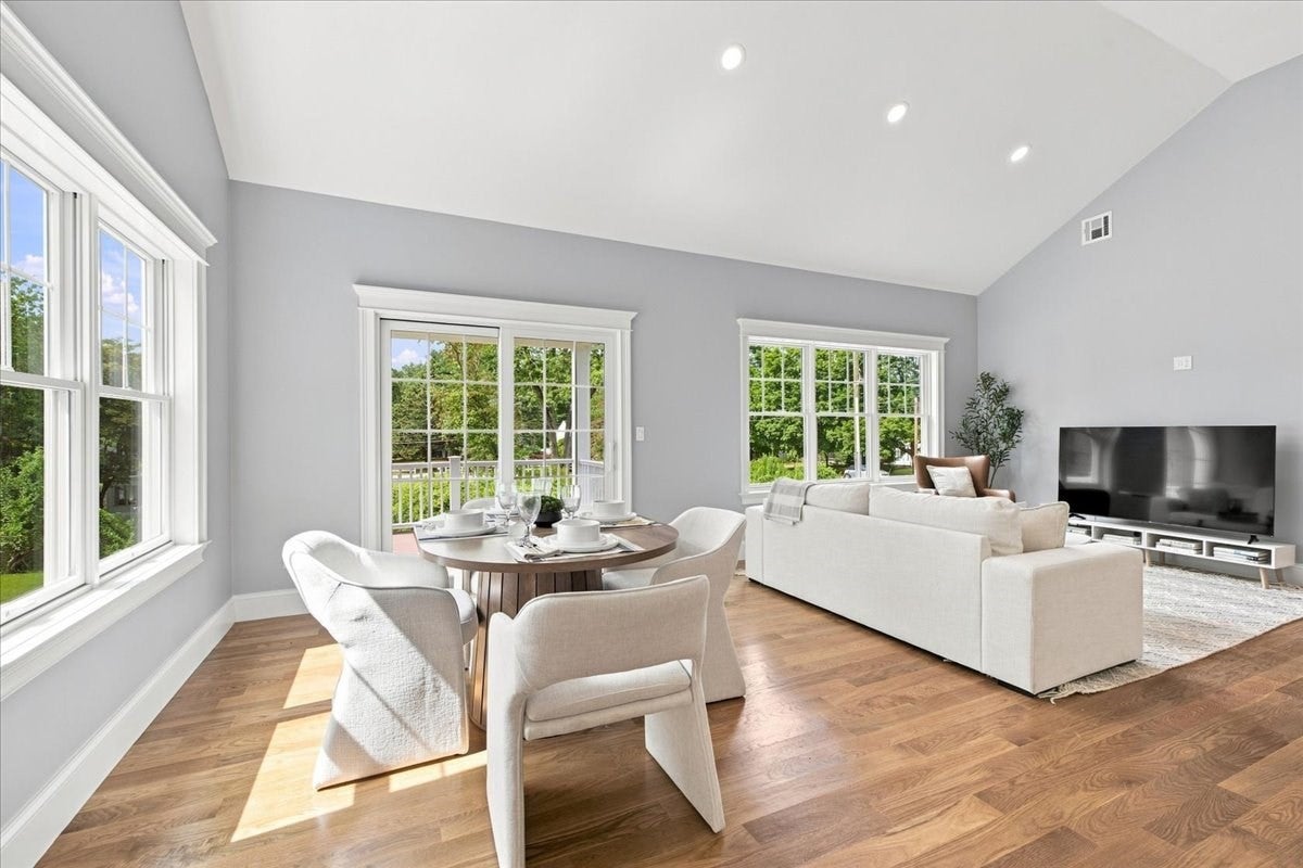 1549 Washington St #2, Walpole, MA, 1549 Washington St #2, Walpole, MA Photo #2