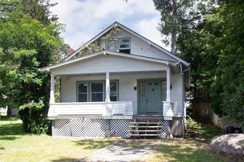 28 Greystone Ave Dartmouth MA 02747