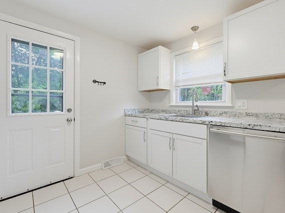 22 Poskus St, Stoughton, MA Photo #13