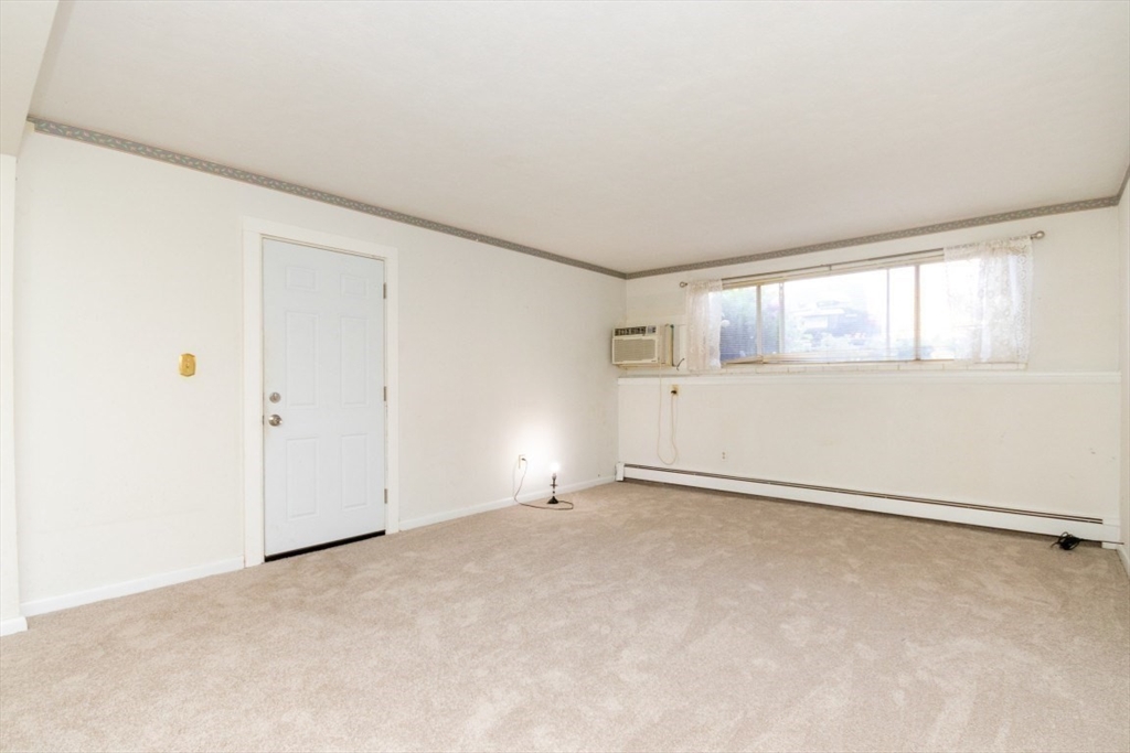 3 Endicott Street 01