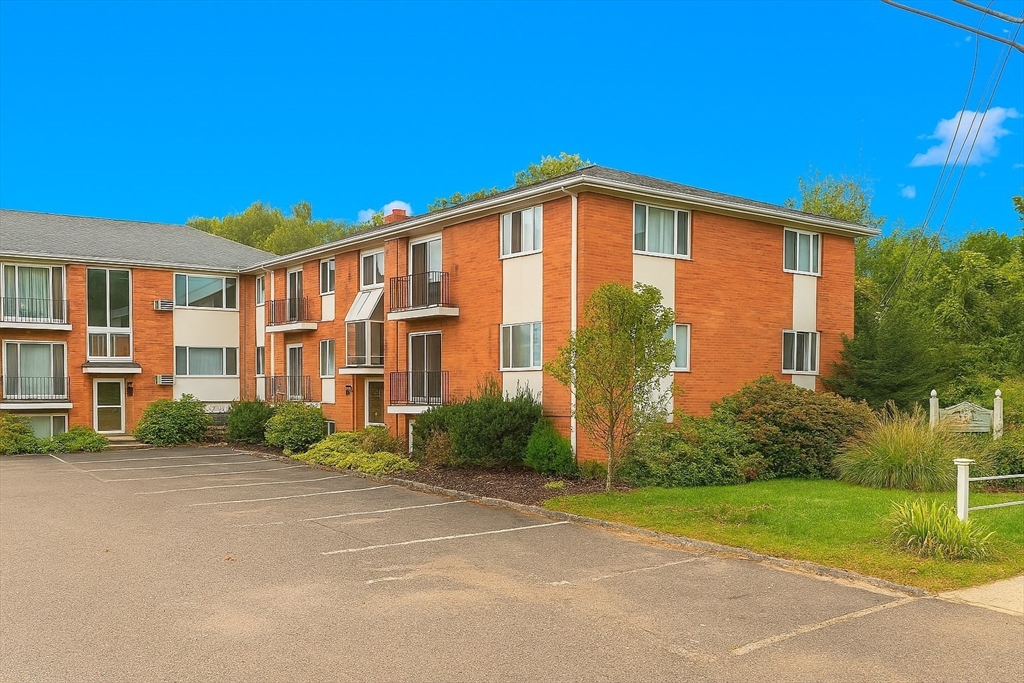 3 Endicott Street 01