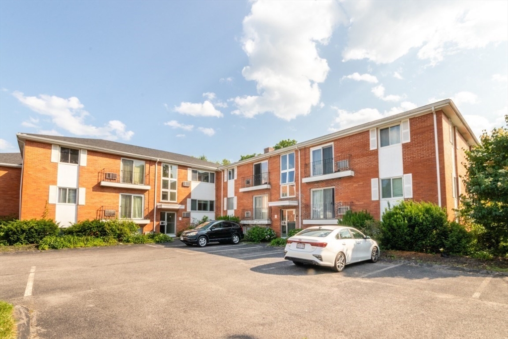 3 Endicott Street 01