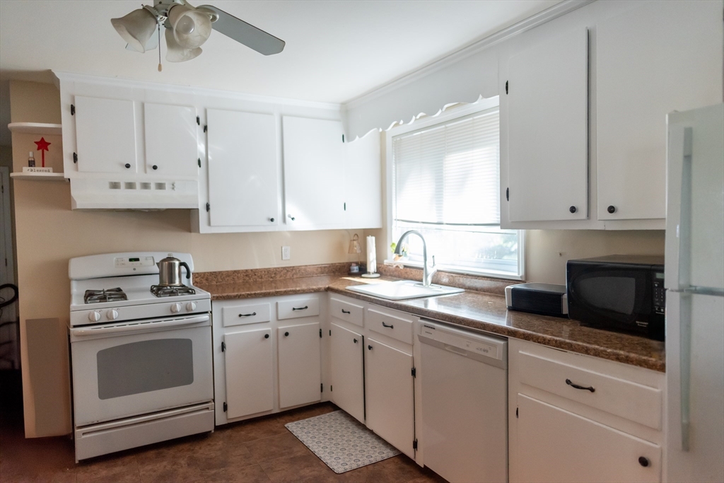 26 Sunset Rd