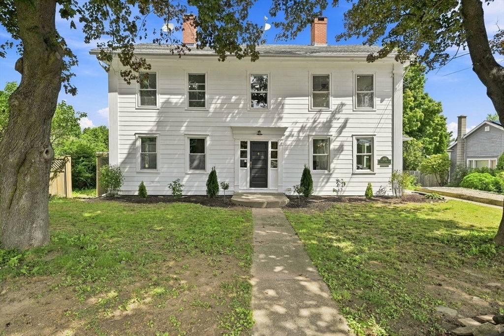 Photo of 106 Main St, Blandford, MA