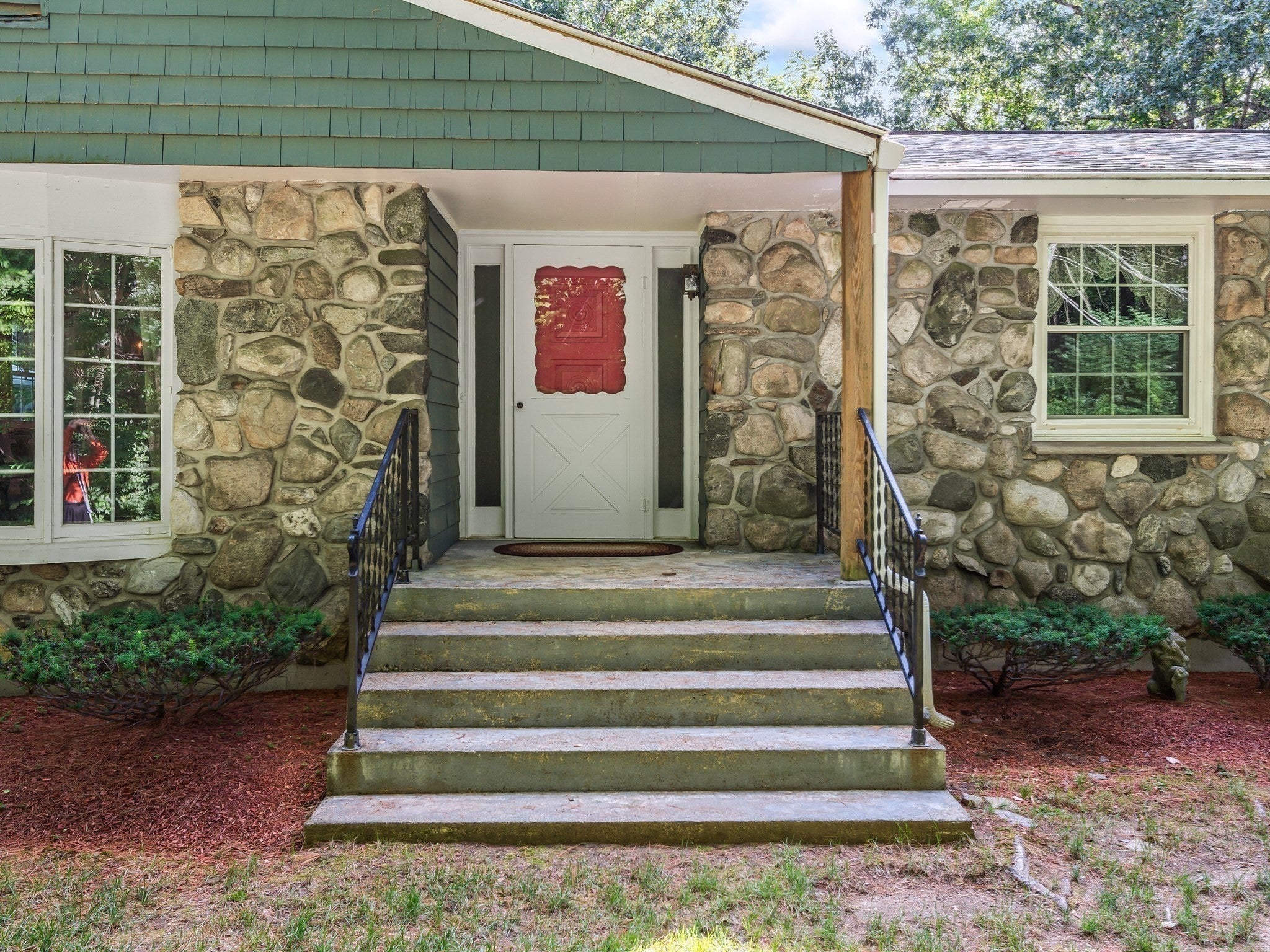 360 Wood St, Hopkinton, MA, 360 Wood St, Hopkinton, MA Photo #2