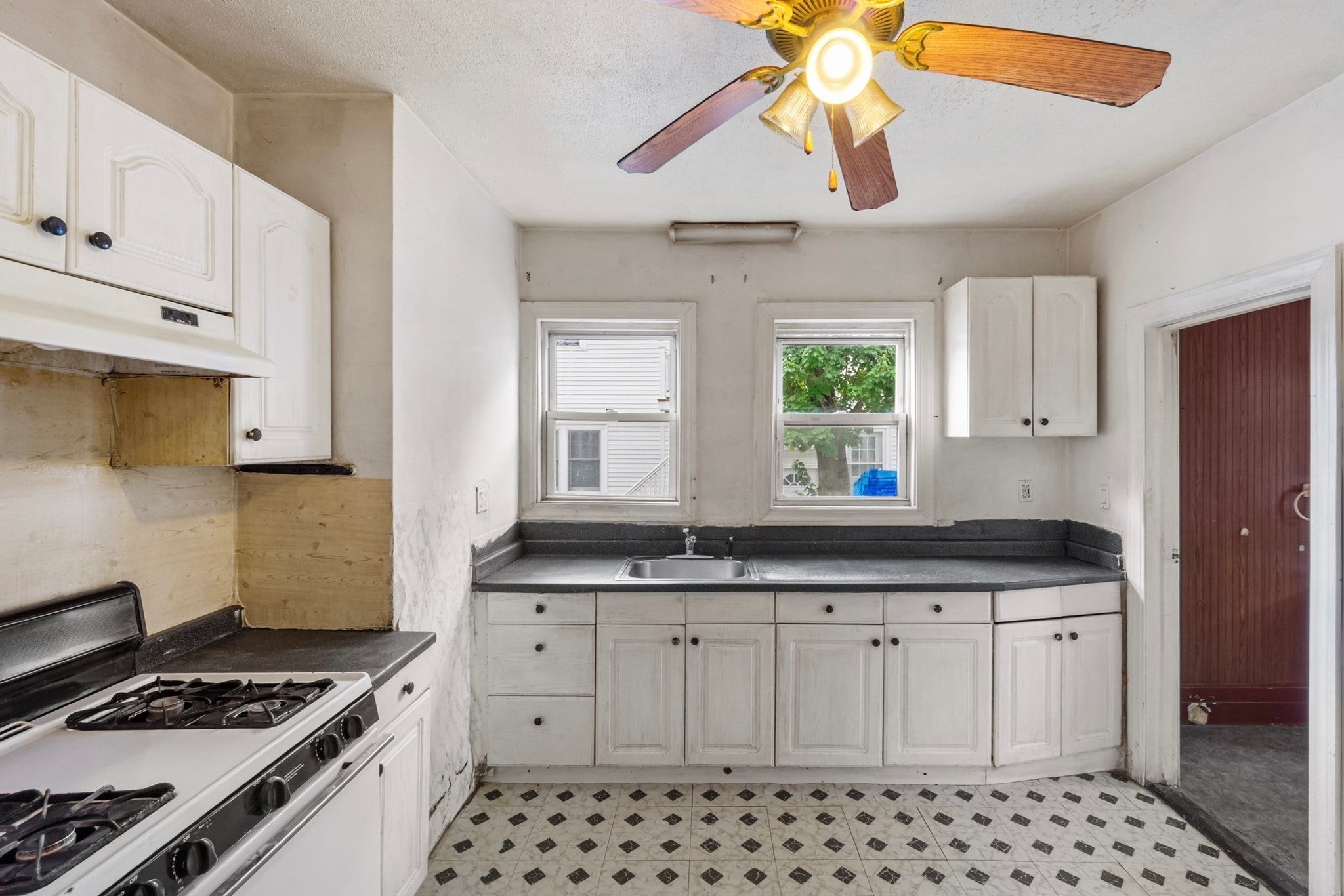 126 Belgrade Avenue #1, Boston, MA Photo #13
