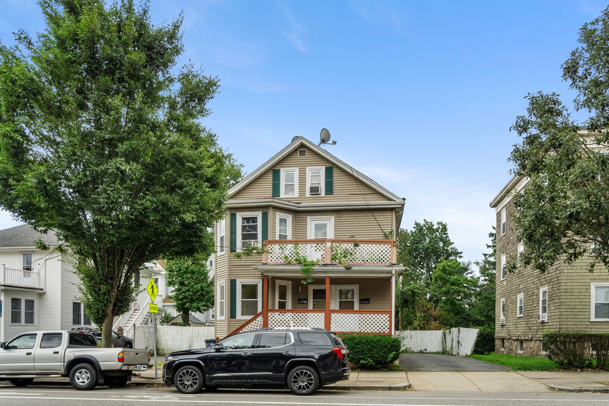 Photo of 126 Belgrade Avenue, Boston, MA