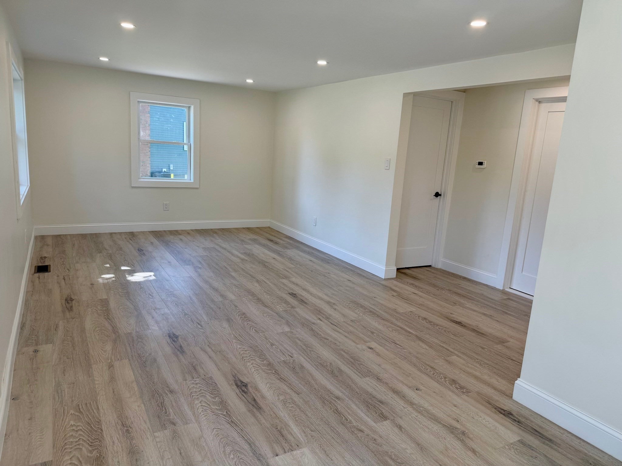 37 Karen St, Lowell, MA Photo #14