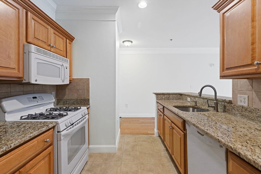 1481 Phillips Rd #1103, New Bedford, MA, 1481 Phillips Rd #1103, New Bedford, MA Photo #14