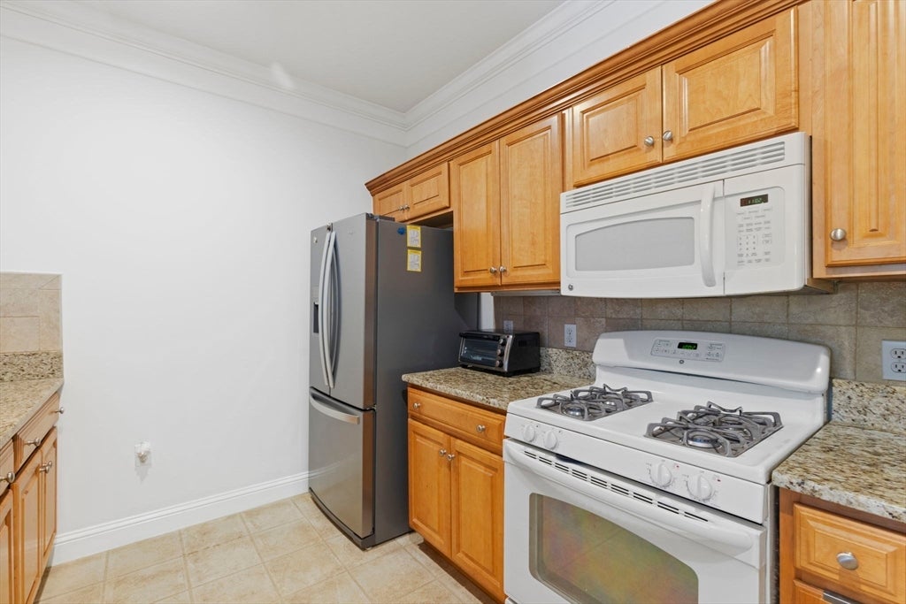1481 Phillips Rd #1103, New Bedford, MA, 1481 Phillips Rd #1103, New Bedford, MA Photo #11