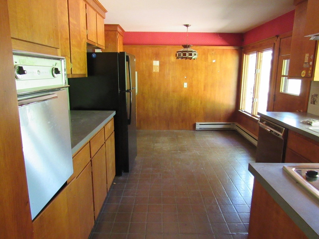 55 Hillside Ave