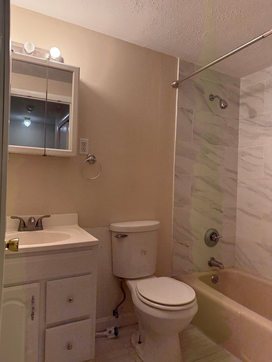 5 Patricia Drive #5, Tyngsborough, MA Photo #24