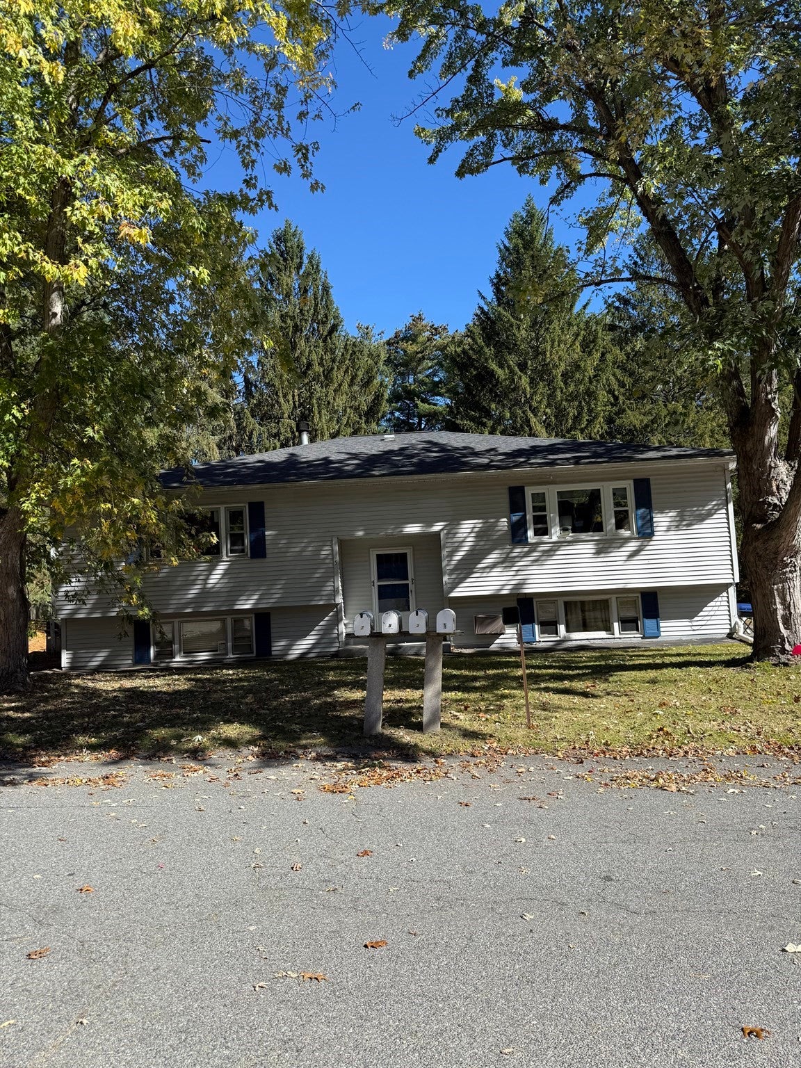 Photo of 5 Patricia Drive, Tyngsborough, MA