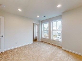 Sudbury, Massachusetts 01776, United States, 3 Bedrooms Bedrooms, ,3 BathroomsBathrooms,Residential,Active,152412