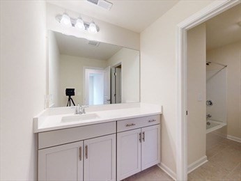 Sudbury, Massachusetts 01776, United States, 3 Bedrooms Bedrooms, ,3 BathroomsBathrooms,Residential,Active,152412