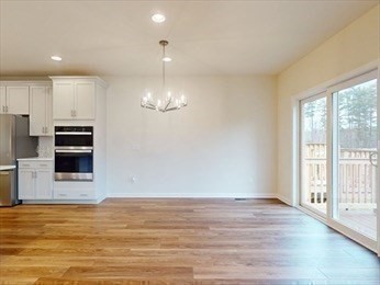 Sudbury, Massachusetts 01776, United States, 3 Bedrooms Bedrooms, ,3 BathroomsBathrooms,Residential,Active,152412