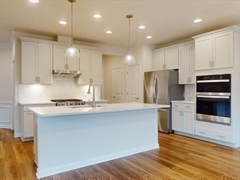 Sudbury, Massachusetts 01776, United States, 3 Bedrooms Bedrooms, ,3 BathroomsBathrooms,Residential,Active,152412