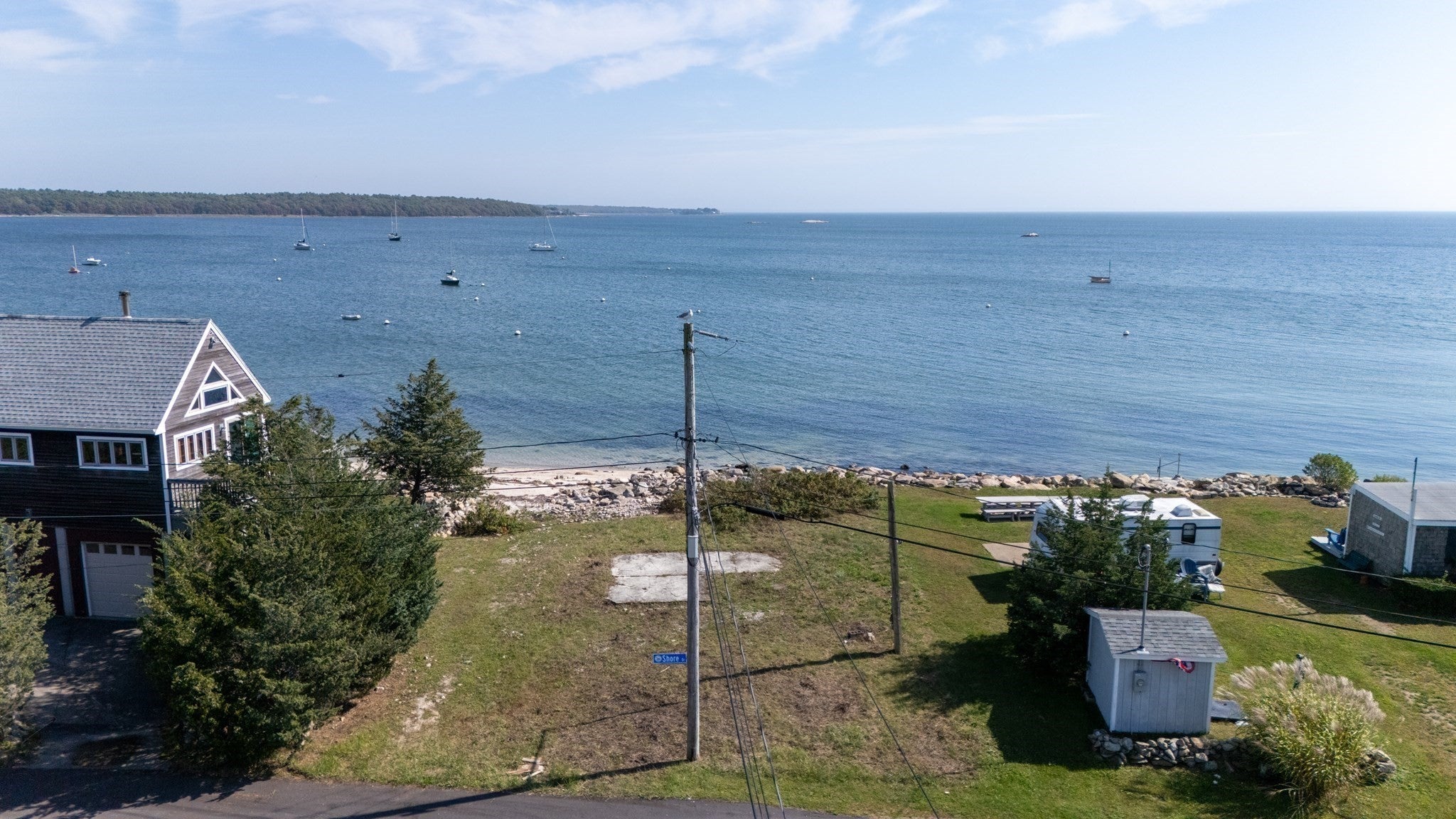 17 Shore Dr
