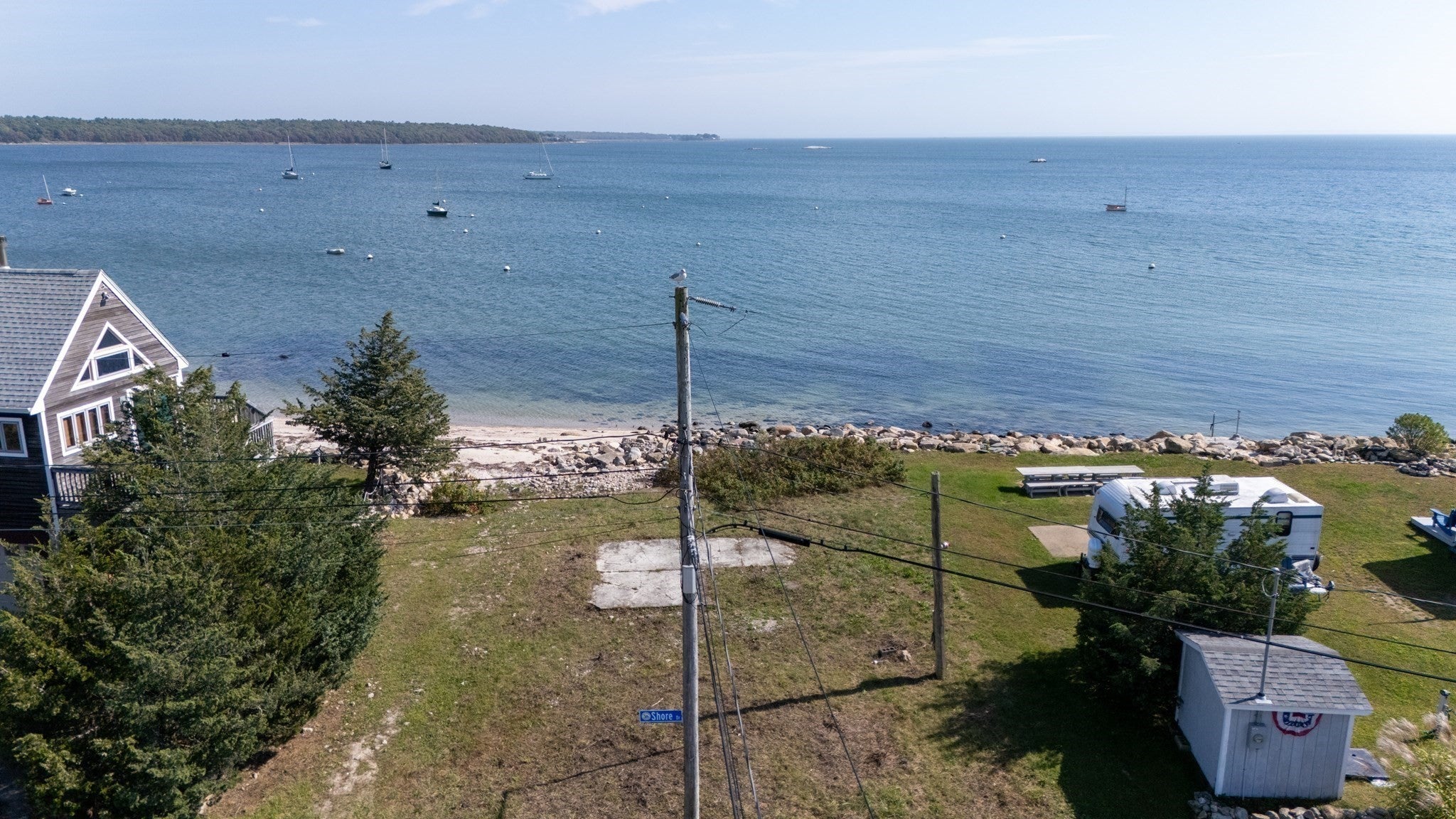17 Shore Dr